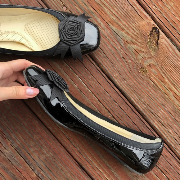 Adrienne Vittadini Black Flats - Picture 2 of 4